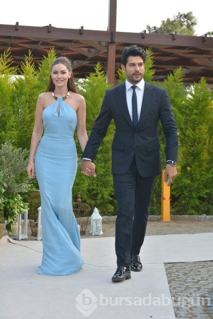 Burak Özçivit ve Fahriye Evcen tatilde!