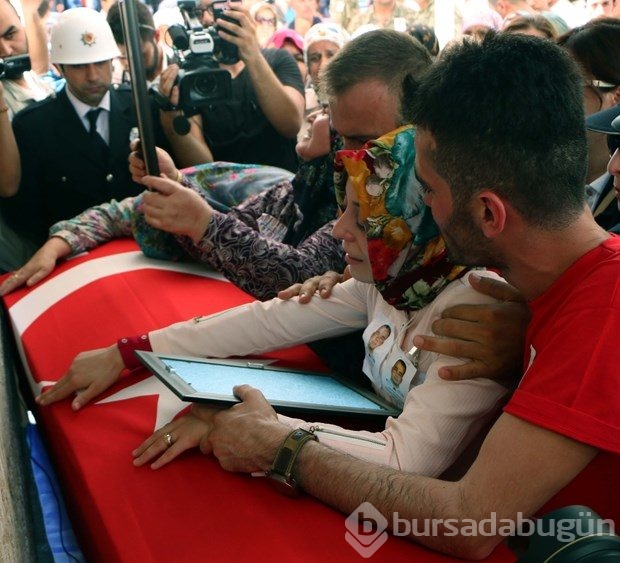 Şehit polis memuru son yolculuğuna uğurlandı