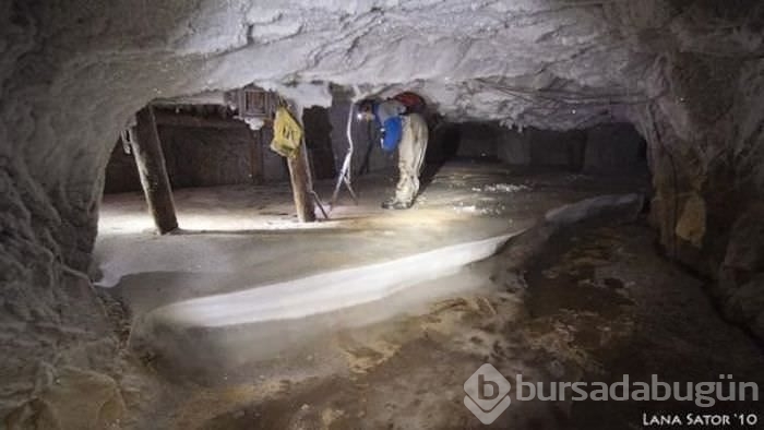 Tuvaletin altından gizli tünel çıktı