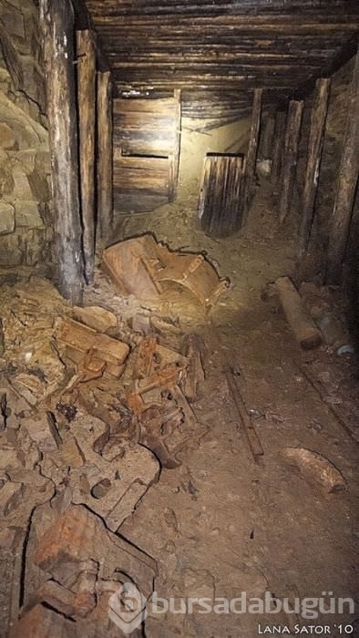 Tuvaletin altından gizli tünel çıktı