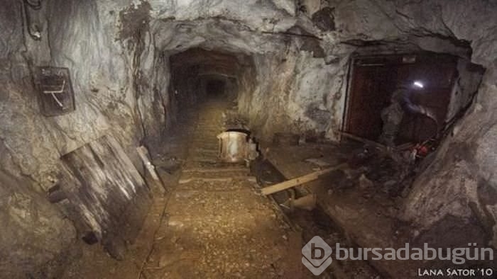 Tuvaletin altından gizli tünel çıktı