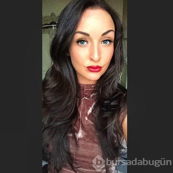 Eğlenmeye gittiği striptiz kulübünde kafasına tüp düştü!