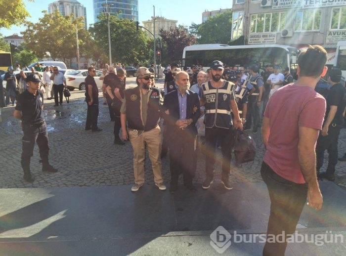 Eski Bursa Valisi Şahabettin Harput ve FETÖ'cü işadamları adliyeye sevk edildi!	
