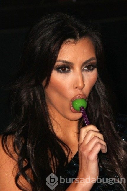 Kim Kardashian'ın plaj stili!