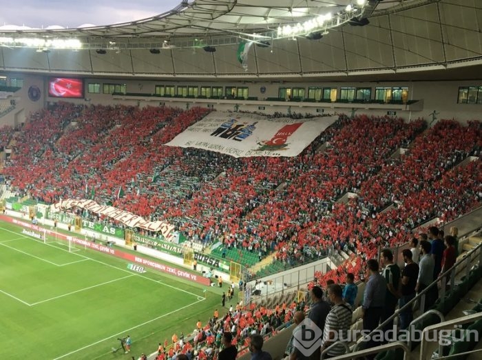 Bursaspor-Medipol Başakşehir maçından kareler...