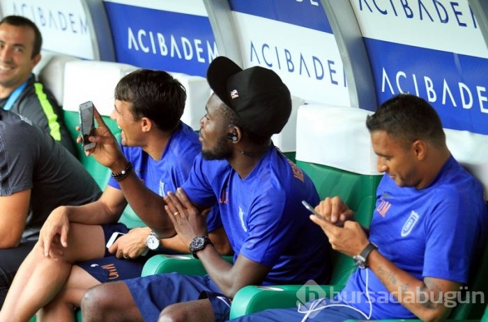 Bursaspor-Medipol Başakşehir maçından kareler...