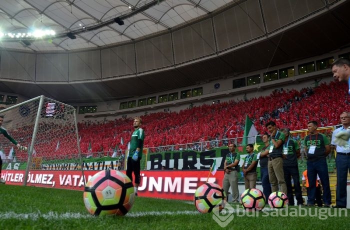 Bursaspor-Medipol Başakşehir maçından kareler...