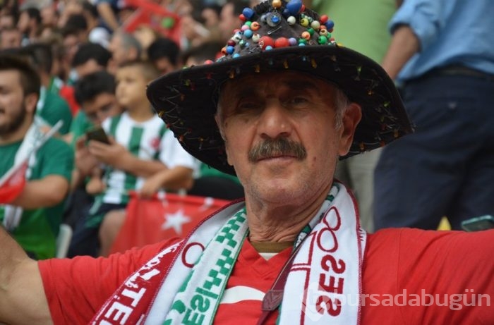 Bursaspor-Medipol Başakşehir maçından kareler...