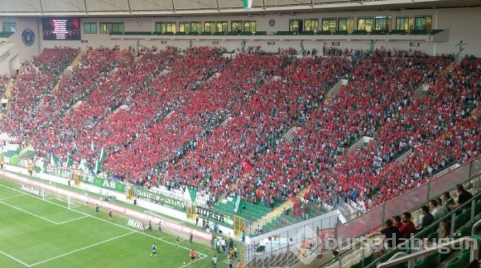 Bursaspor-Medipol Başakşehir maçından kareler...
