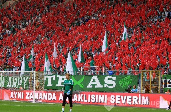 Bursaspor-Medipol Başakşehir maçından kareler...