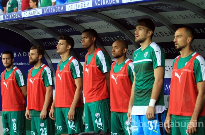 Bursaspor-Medipol Başakşehir maçından kareler...