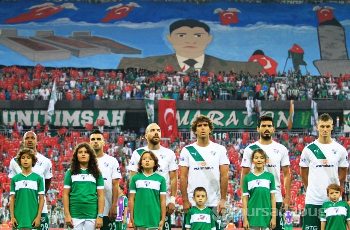 Bursaspor-Medipol Başakşehir maçından kareler...