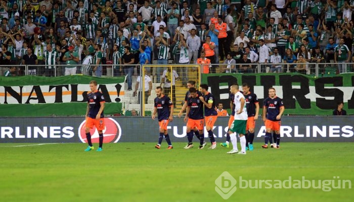 Bursaspor-Medipol Başakşehir maçından kareler...