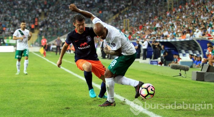 Bursaspor-Medipol Başakşehir maçından kareler...