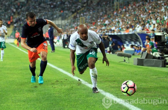Bursaspor-Medipol Başakşehir maçından kareler...