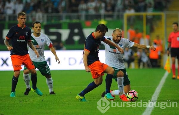 Bursaspor-Medipol Başakşehir maçından kareler...