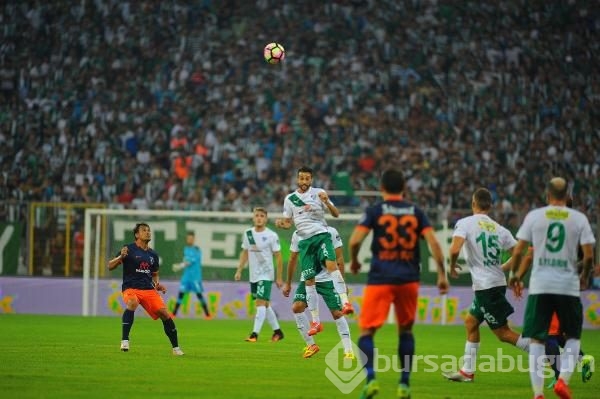 Bursaspor-Medipol Başakşehir maçından kareler...