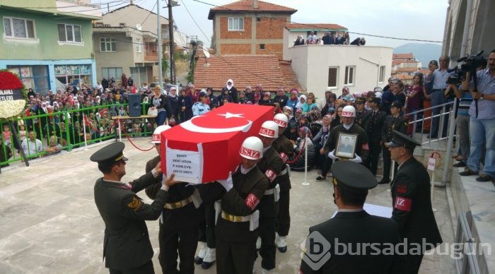 Binlerce Bursalı şehidini uğurladı