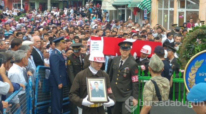 Binlerce Bursalı şehidini uğurladı