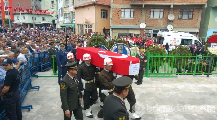 Binlerce Bursalı şehidini uğurladı