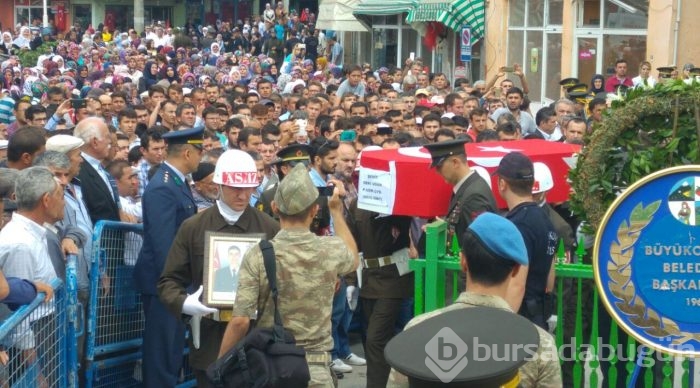Binlerce Bursalı şehidini uğurladı
