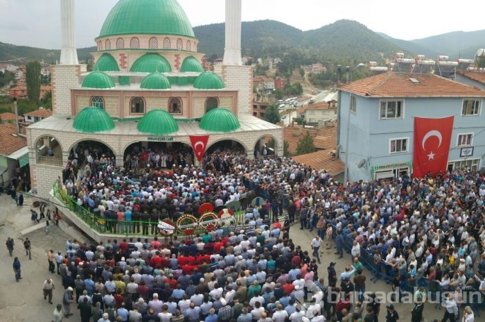 Binlerce Bursalı şehidini uğurladı