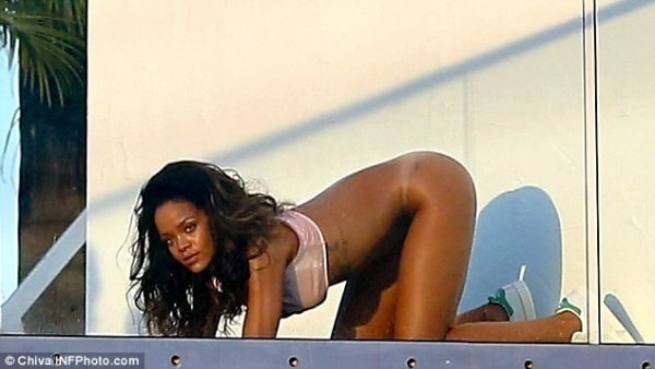 Rihanna'dan bebek provası