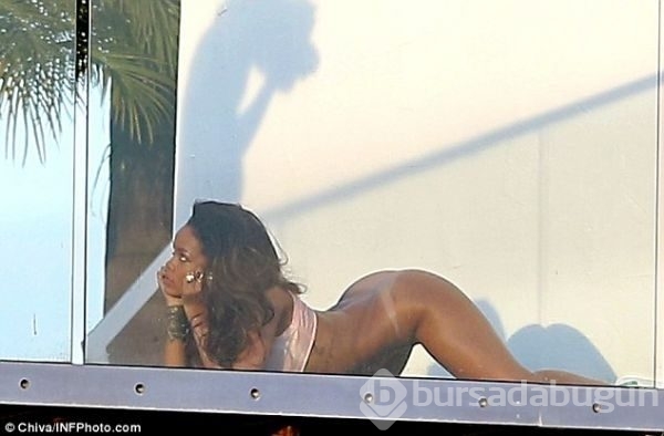 Rihanna'dan bebek provası