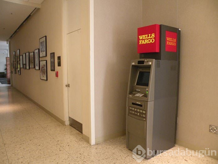Tüm dünyadan birbirinden fantastik ATM'den para çekme enstantaneleri
