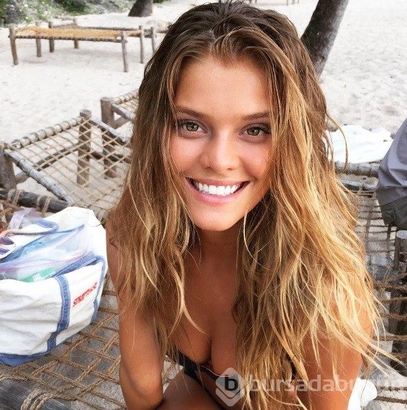 Nina Agdal, çizgi film hastası