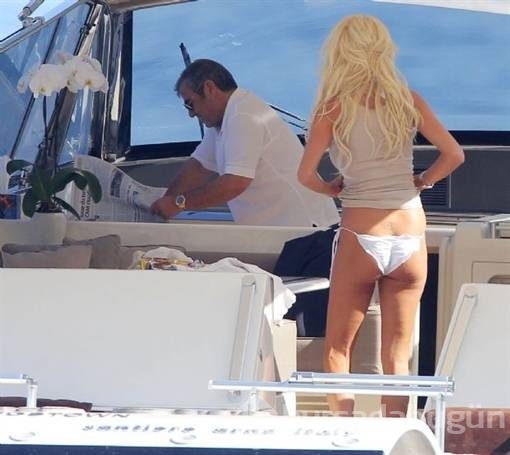 Victoria,Monaco'da tatil yapıyor