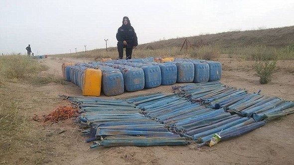 Ailesini katleden teröristlerin kafasını kesip pişirdi!
