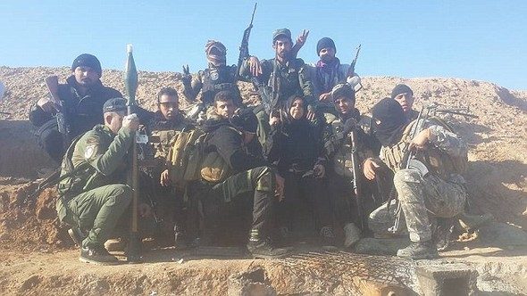 Ailesini katleden teröristlerin kafasını kesip pişirdi!
