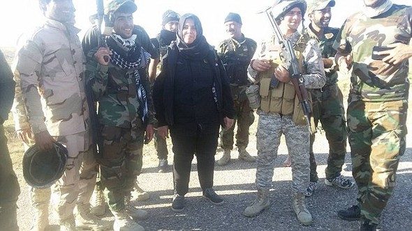 Ailesini katleden teröristlerin kafasını kesip pişirdi!

