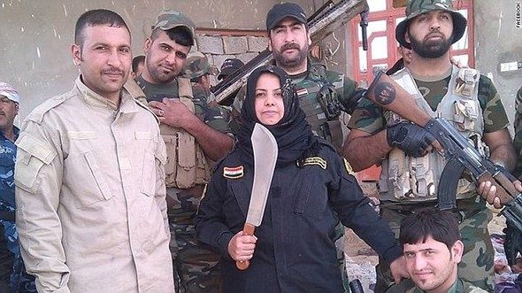 Ailesini katleden teröristlerin kafasını kesip pişirdi!
