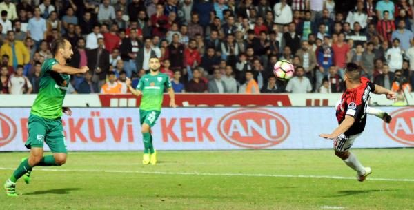 Gaziantepspor - Bursaspor maçından kareler