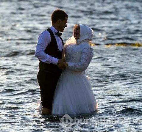Bodrum'da güneşi gören sahile koştu