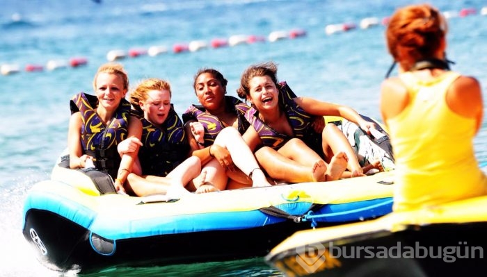 Bodrum'da güneşi gören sahile koştu