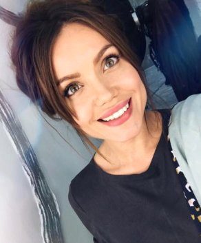 Angelina Jolie'ye ikizi kadar benziyor