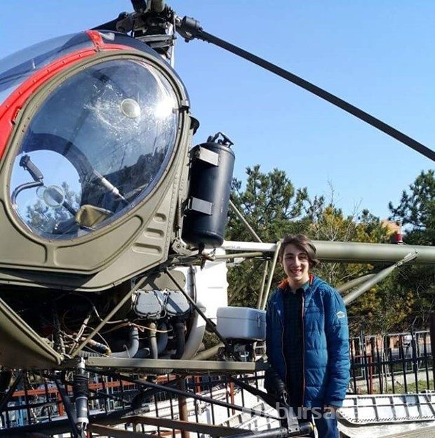 Liseliler okula maskeyle gitti