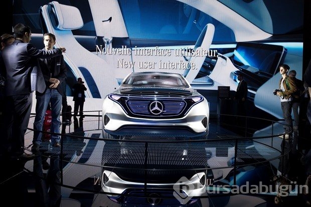 Mercedes-Benz yeni markasını Paris'te tanıttı