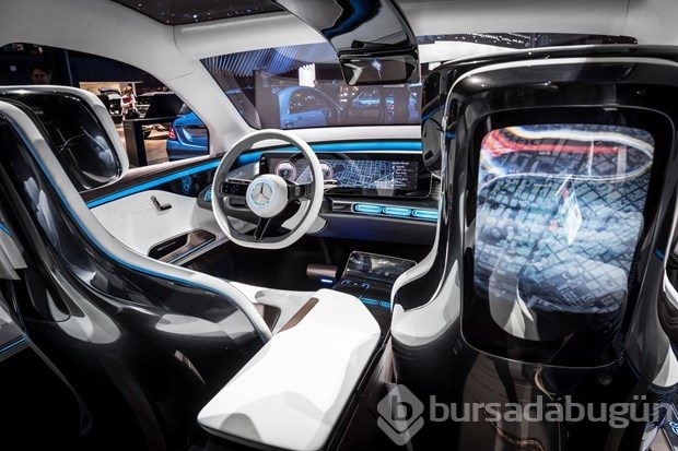 Mercedes-Benz yeni markasını Paris'te tanıttı