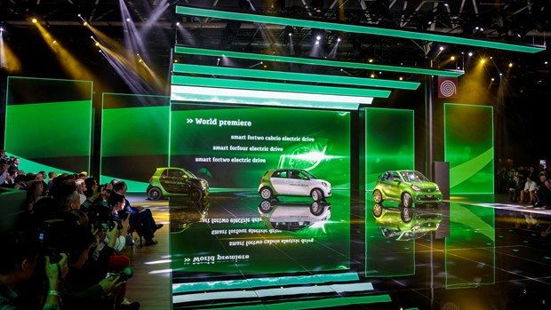 Mercedes-Benz yeni markasını Paris'te tanıttı