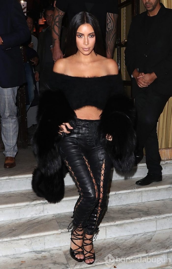 Kim Kardashian gece yarısı soyuldu