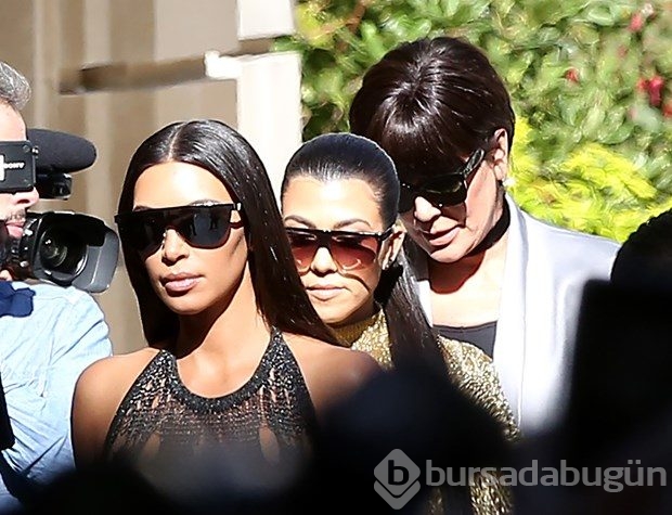 Kim Kardashian gece yarısı soyuldu