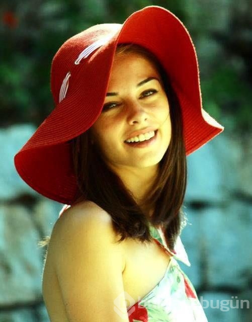 Eva Dedova kimdir?