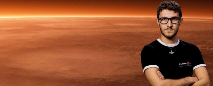 Aşkı için Mars'a gitmekten vazgeçti: Elena, Mars'ı 'mars' etti!