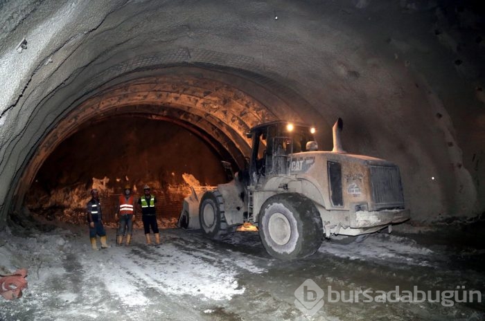 Ovit Tünelinde ışığa az kaldı