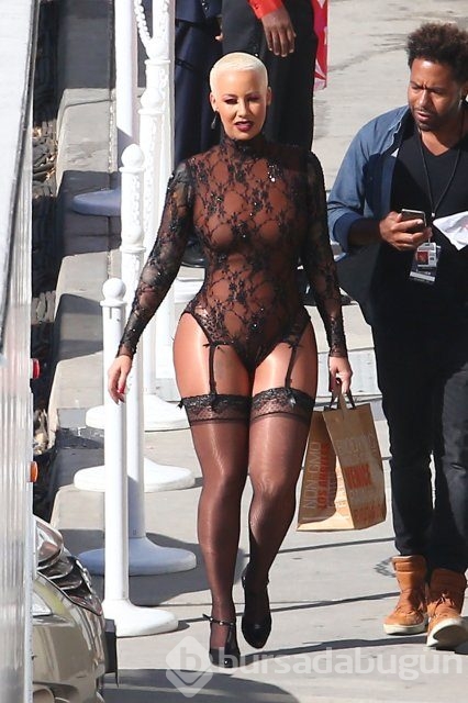 Amber Rose aslına döndü
