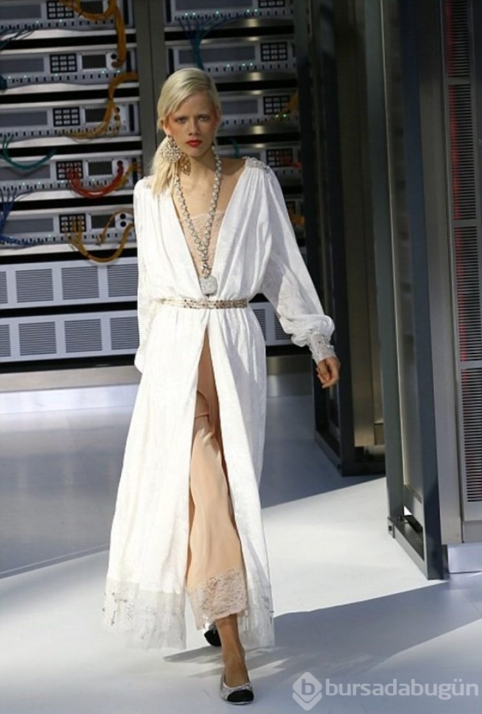 Karl Lagerfeld defilesinde Star Wars rüzgarı